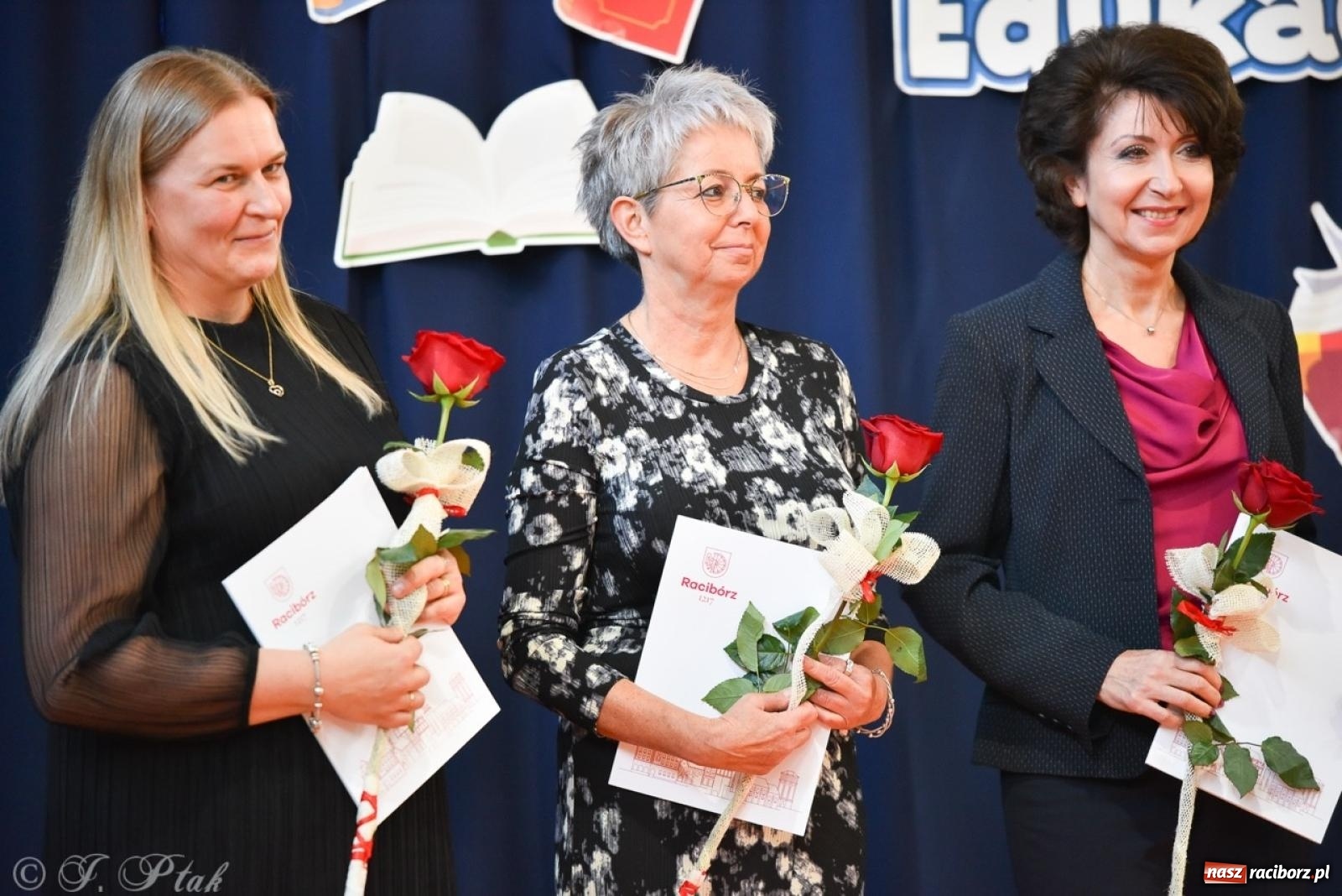 Zdjęcie w galerii na portalu naszraciborz.pl: Miejskie obchody Dnia Edukacji Narodowej [FOTO i WIDEO] wiadomości z regionu