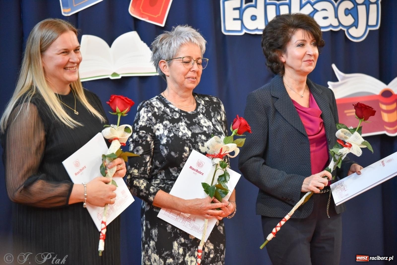 Zdjęcie w galerii na portalu naszraciborz.pl: Miejskie obchody Dnia Edukacji Narodowej [FOTO i WIDEO] wiadomości z regionu