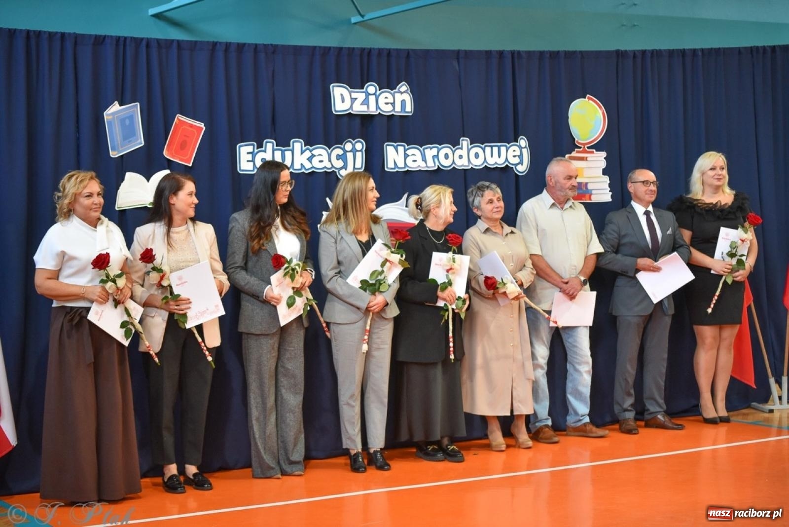 Zdjęcie w galerii na portalu naszraciborz.pl: Miejskie obchody Dnia Edukacji Narodowej [FOTO i WIDEO] wiadomości z regionu