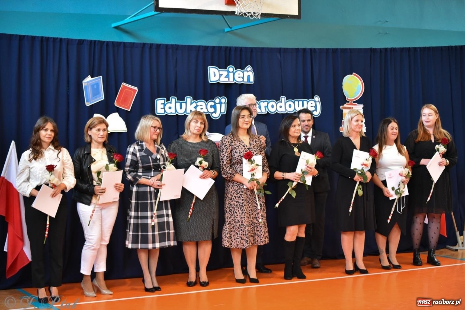 Zdjęcie w galerii na portalu naszraciborz.pl: Miejskie obchody Dnia Edukacji Narodowej [FOTO i WIDEO] wiadomości z regionu