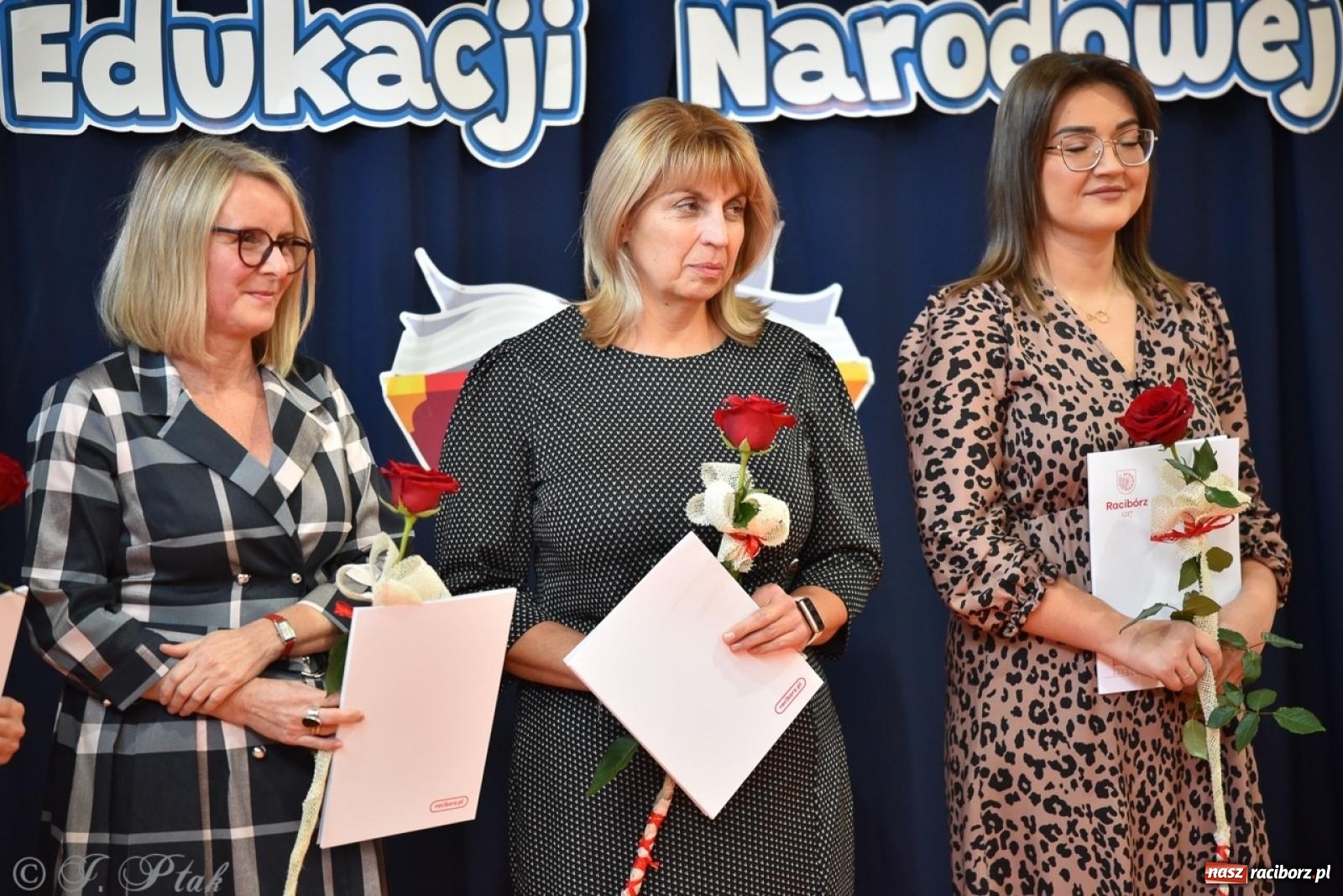 Zdjęcie w galerii na portalu naszraciborz.pl: Miejskie obchody Dnia Edukacji Narodowej [FOTO i WIDEO] wiadomości z regionu