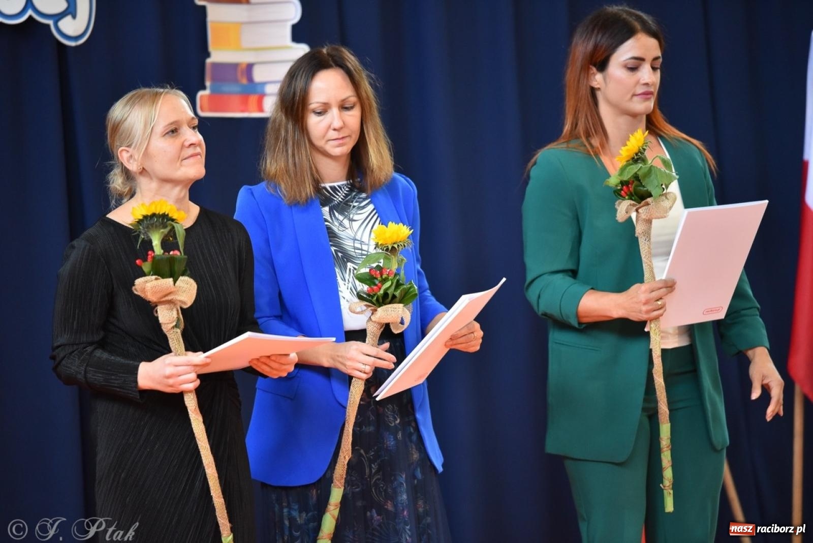 Zdjęcie w galerii na portalu naszraciborz.pl: Miejskie obchody Dnia Edukacji Narodowej [FOTO i WIDEO] wiadomości z regionu