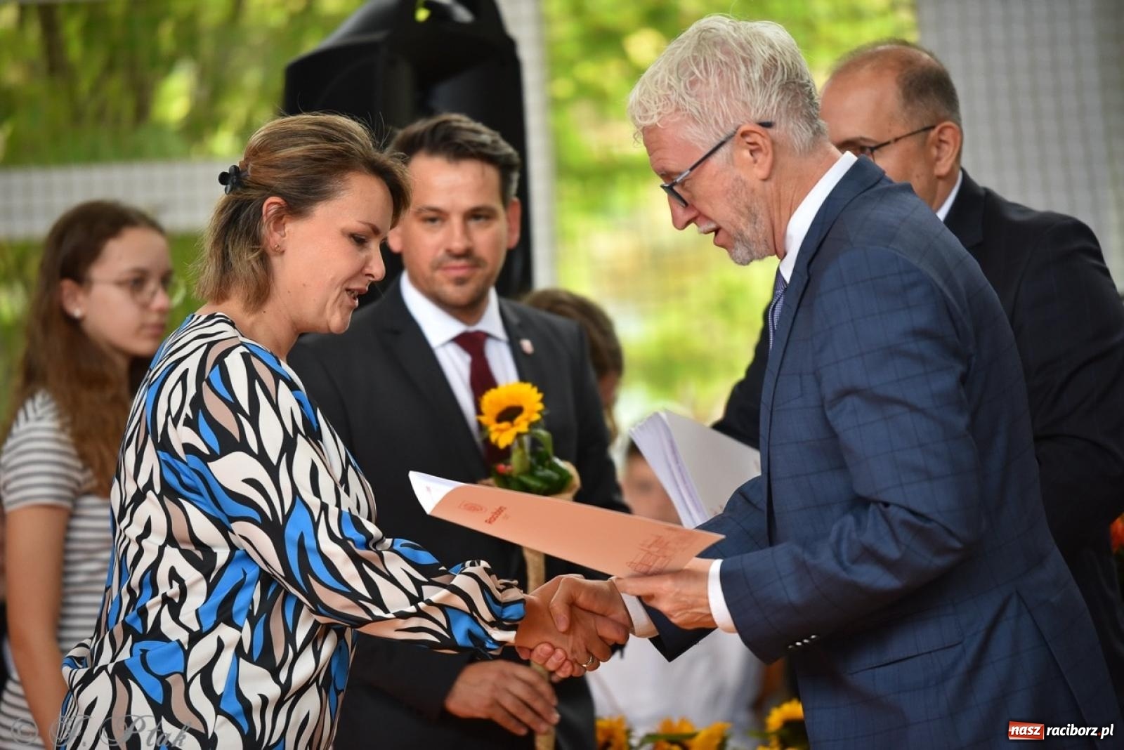 Zdjęcie w galerii na portalu naszraciborz.pl: Miejskie obchody Dnia Edukacji Narodowej [FOTO i WIDEO] wiadomości z regionu