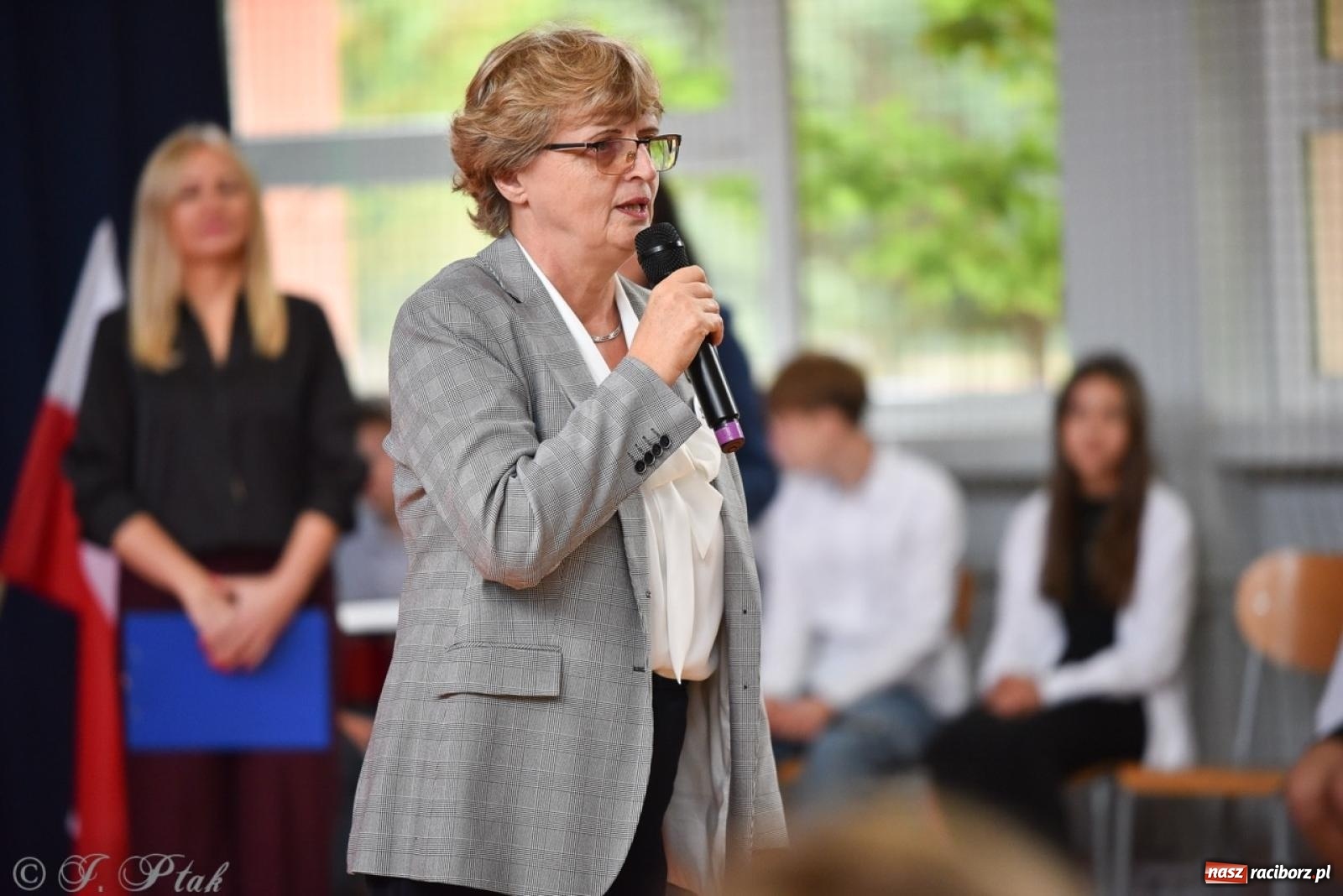 Zdjęcie w galerii na portalu naszraciborz.pl: Miejskie obchody Dnia Edukacji Narodowej [FOTO i WIDEO] wiadomości z regionu