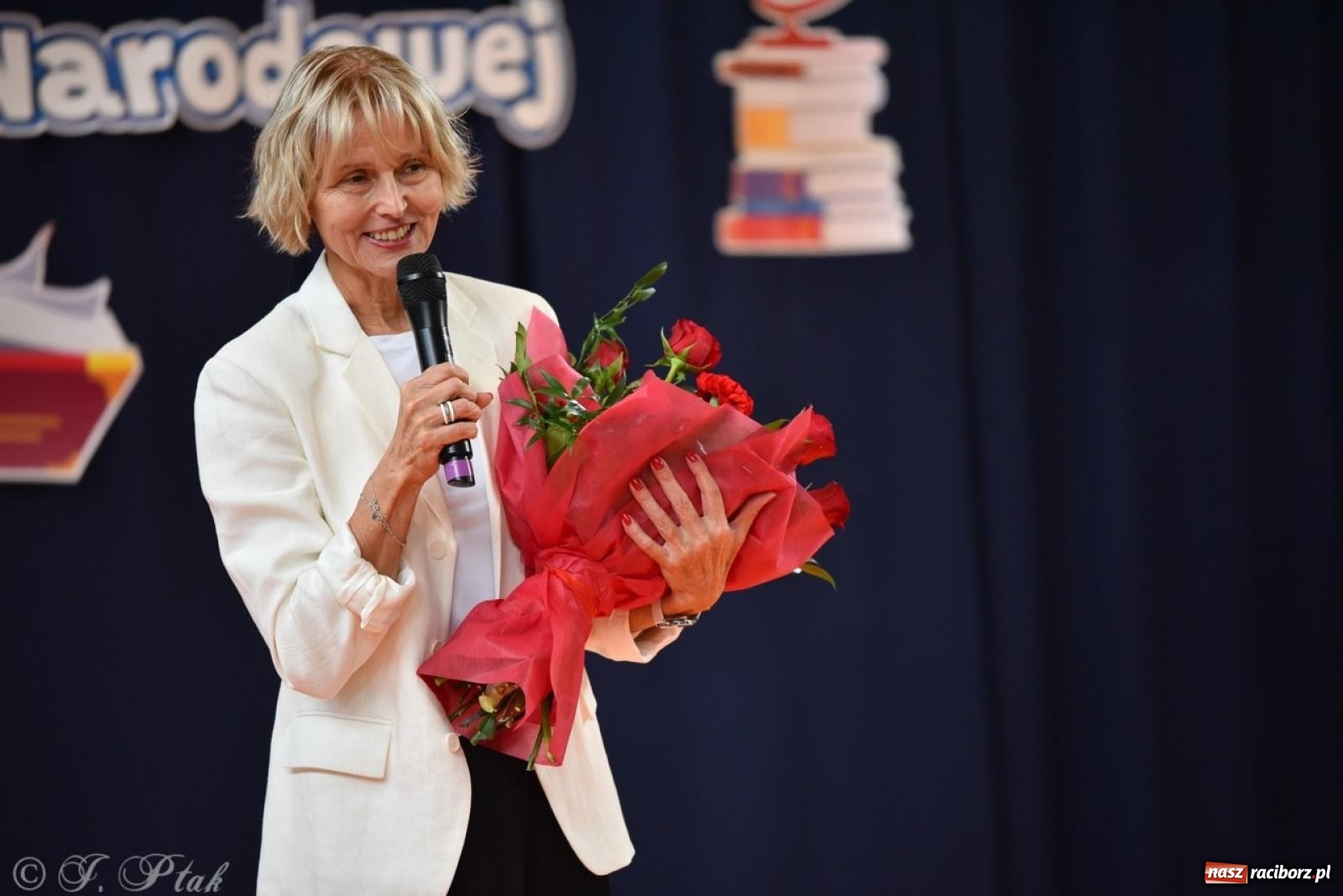 Zdjęcie w galerii na portalu naszraciborz.pl: Miejskie obchody Dnia Edukacji Narodowej [FOTO i WIDEO] wiadomości z regionu