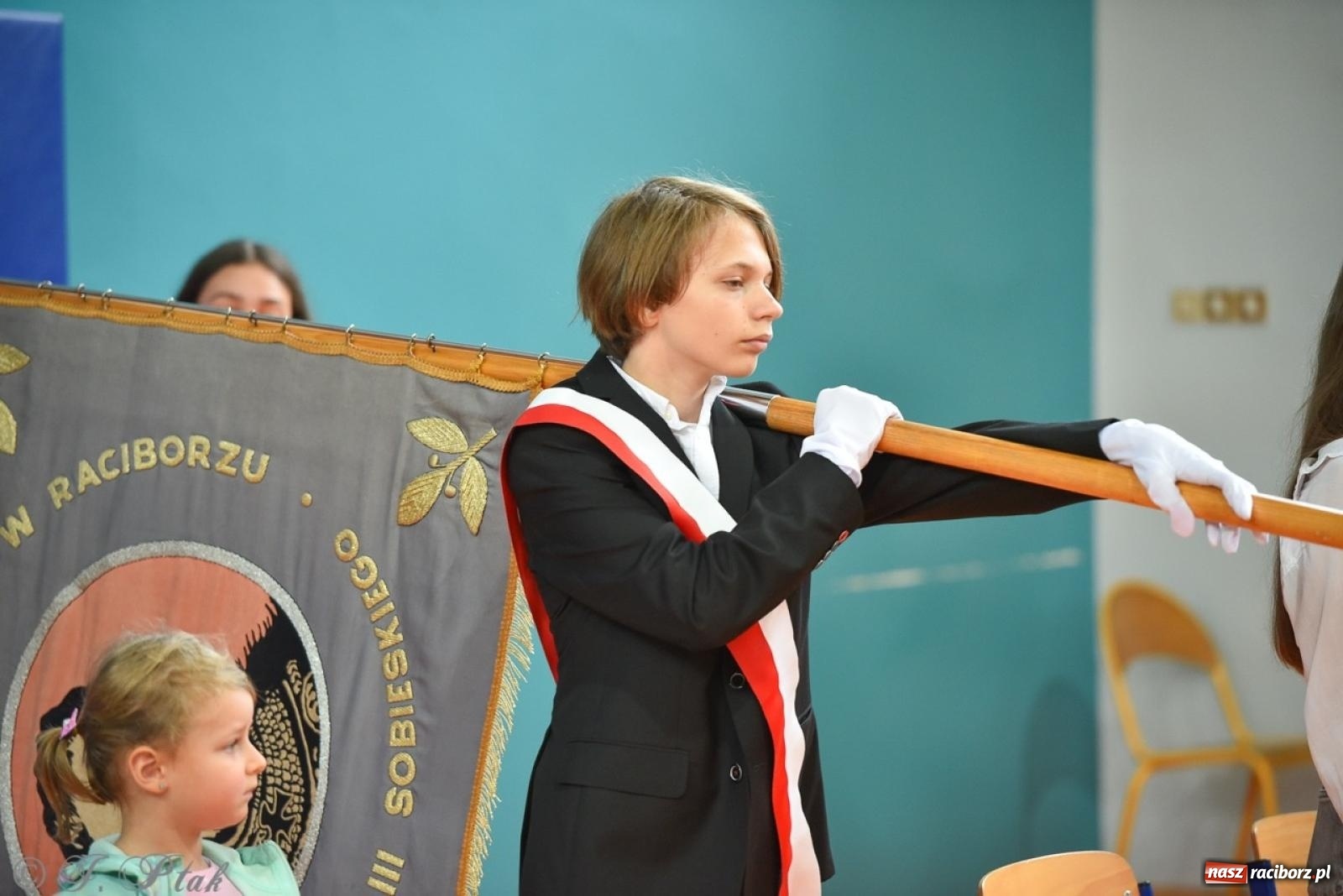 Zdjęcie w galerii na portalu naszraciborz.pl: Miejskie obchody Dnia Edukacji Narodowej [FOTO i WIDEO] wiadomości z regionu