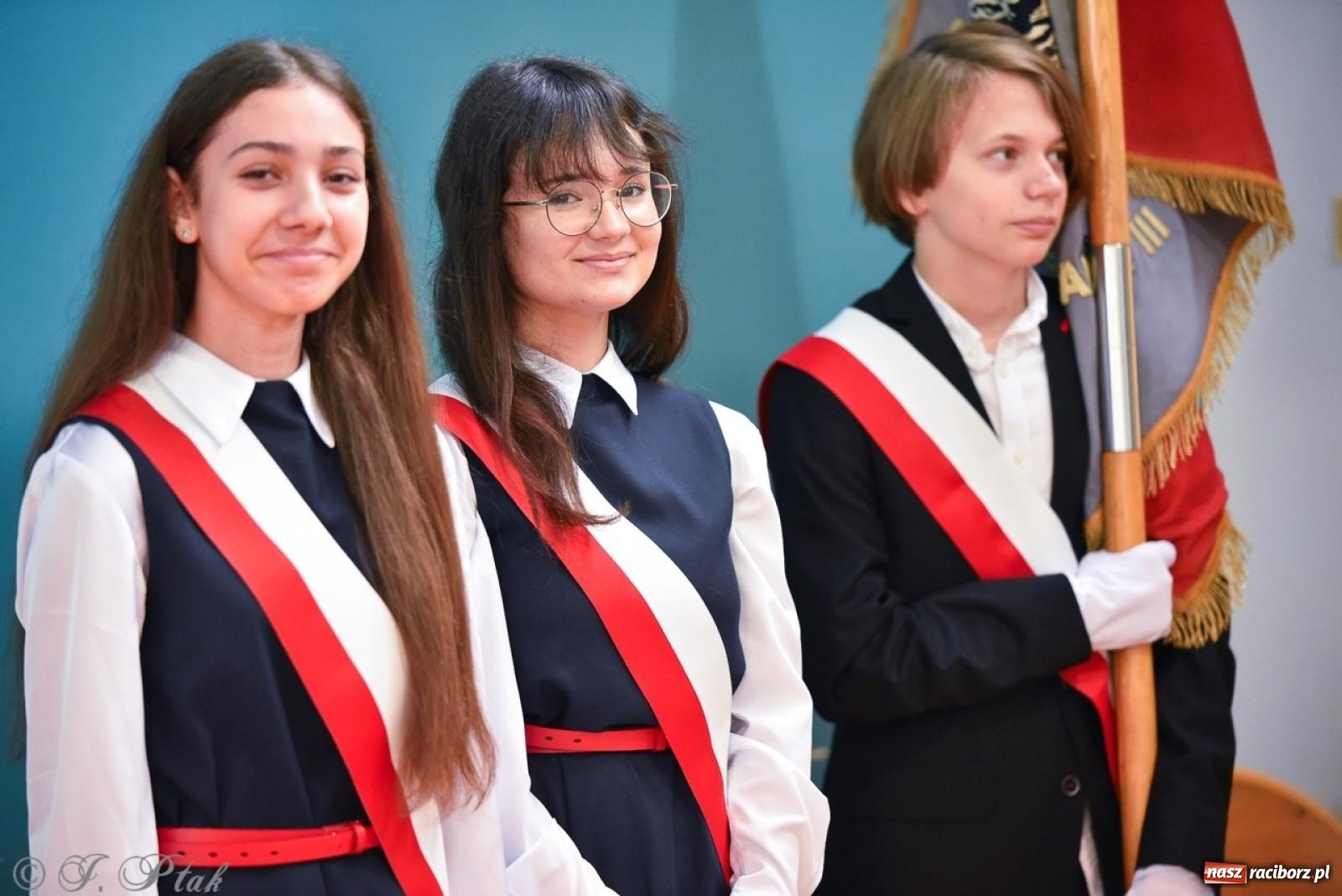 Zdjęcie w galerii na portalu naszraciborz.pl: Miejskie obchody Dnia Edukacji Narodowej [FOTO i WIDEO] wiadomości z regionu