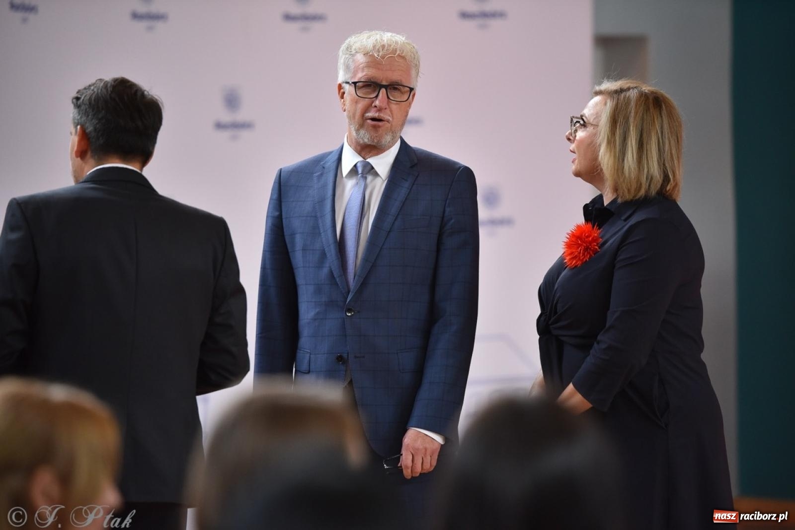 Zdjęcie w galerii na portalu naszraciborz.pl: Miejskie obchody Dnia Edukacji Narodowej [FOTO i WIDEO] wiadomości z regionu