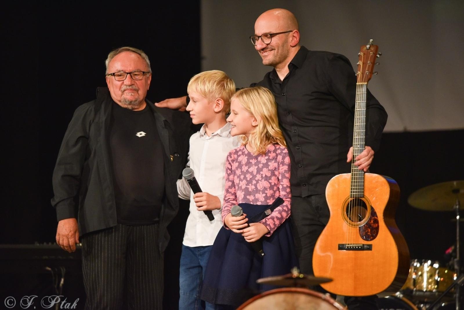 Zdjęcie w galerii na portalu naszraciborz.pl: Głosy dla hospicjum: koncert dobroczynny na rzecz Hospicjum św. Józefa w Raciborzu [FOTO i WIDEO] wiadomości z regionu