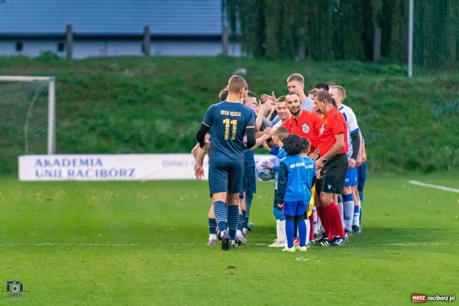 Zdjęcie w galerii na portalu naszraciborz.pl: Historyczny wieczór przy Srebrnej. Unia Racibórz triumfuje w świetle reflektorów [FOTO] wiadomości z regionu