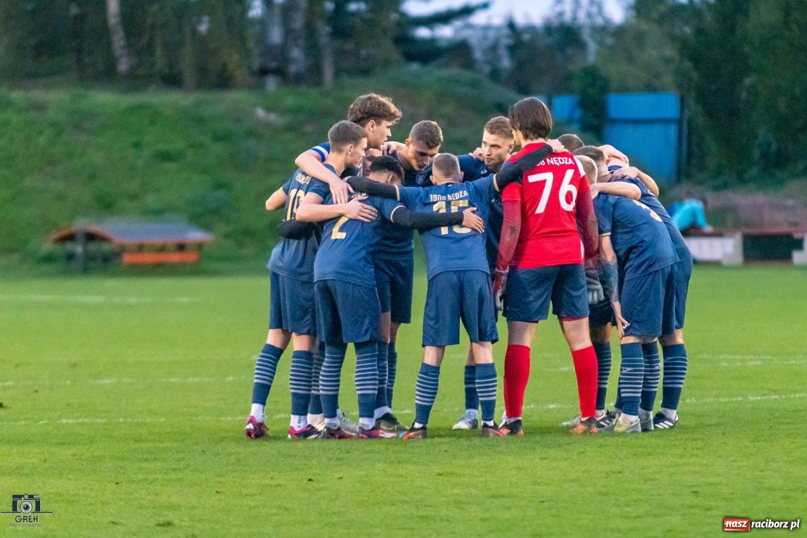 Zdjęcie w galerii na portalu naszraciborz.pl: Historyczny wieczór przy Srebrnej. Unia Racibórz triumfuje w świetle reflektorów [FOTO] wiadomości z regionu