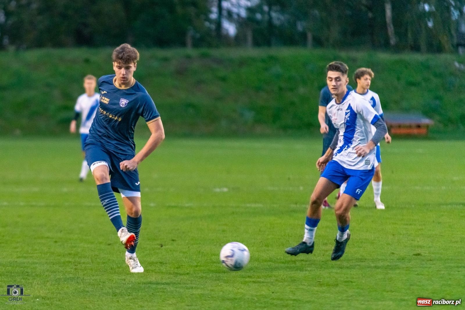Zdjęcie w galerii na portalu naszraciborz.pl: Historyczny wieczór przy Srebrnej. Unia Racibórz triumfuje w świetle reflektorów [FOTO] wiadomości z regionu