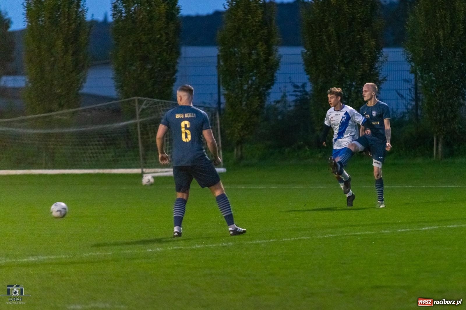 Zdjęcie w galerii na portalu naszraciborz.pl: Historyczny wieczór przy Srebrnej. Unia Racibórz triumfuje w świetle reflektorów [FOTO] wiadomości z regionu