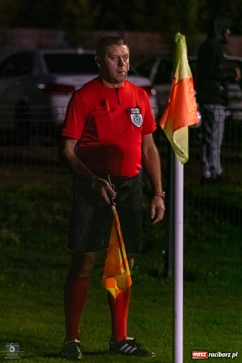 Zdjęcie w galerii na portalu naszraciborz.pl: Historyczny wieczór przy Srebrnej. Unia Racibórz triumfuje w świetle reflektorów [FOTO] wiadomości z regionu