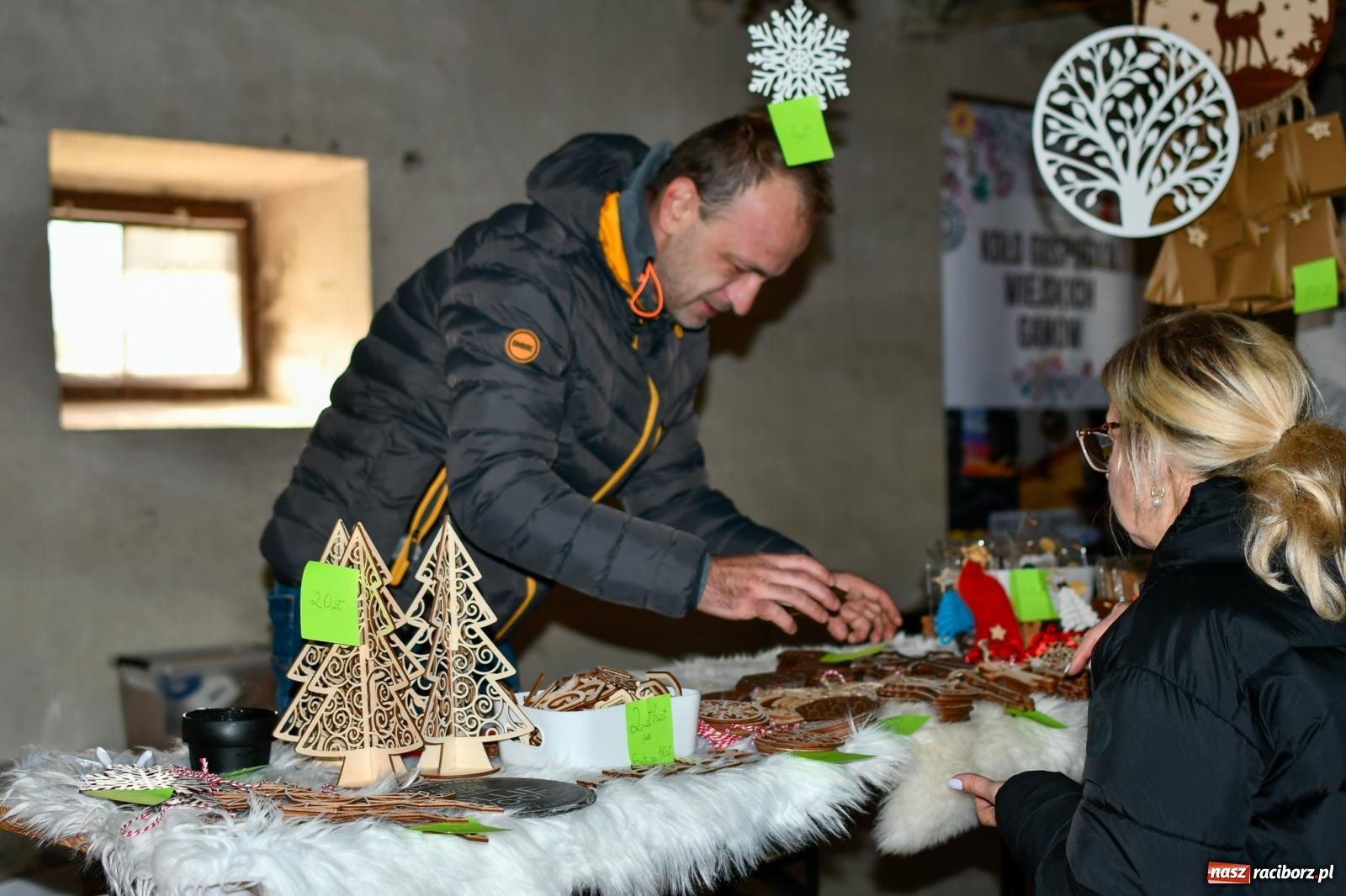 Zdjęcie w galerii na portalu naszraciborz.pl: Spichlerz w Sławikowie pełen przysmaków, kwiatów i rękodzieła wiadomości z regionu