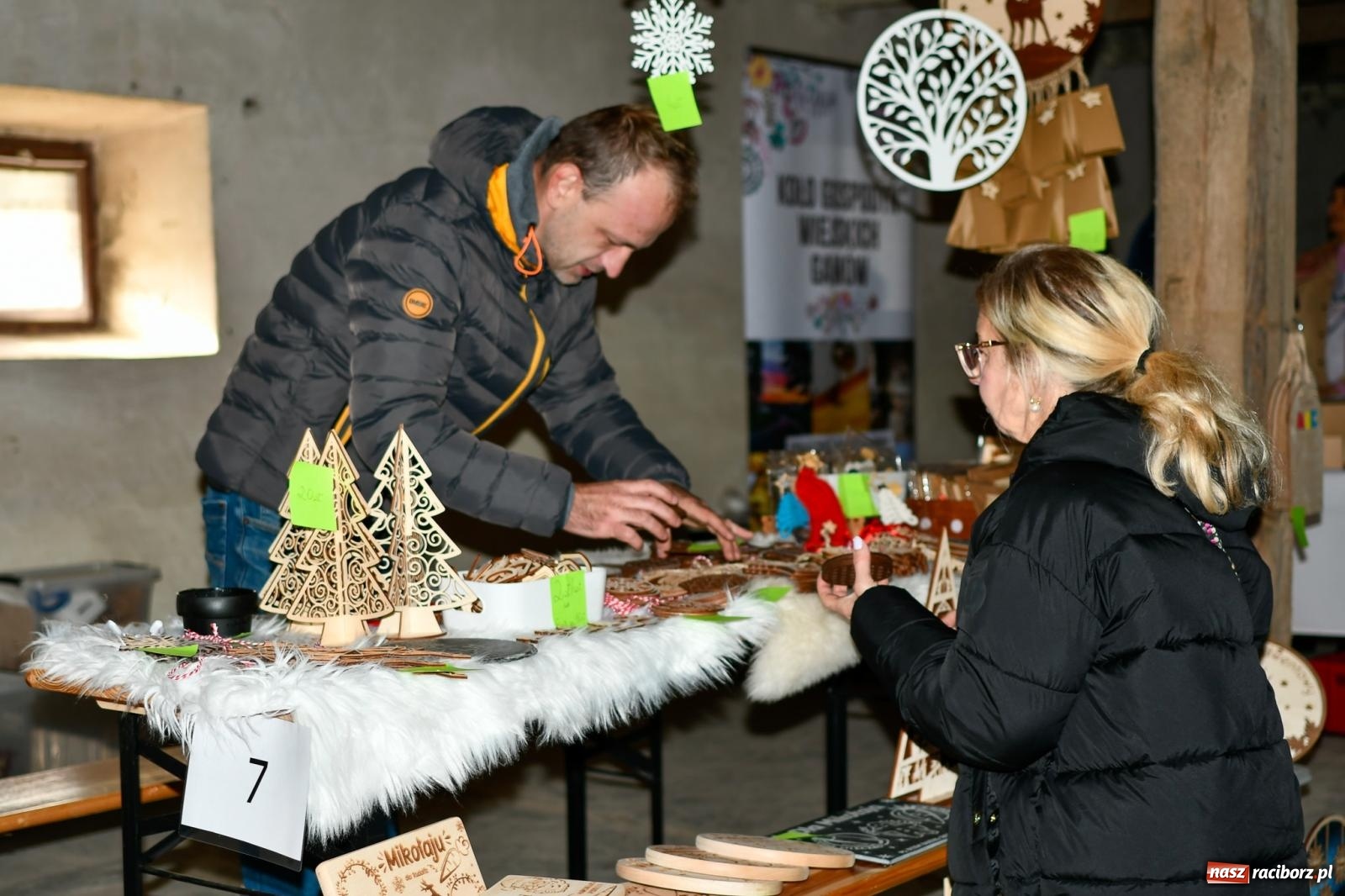 Zdjęcie w galerii na portalu naszraciborz.pl: Spichlerz w Sławikowie pełen przysmaków, kwiatów i rękodzieła wiadomości z regionu