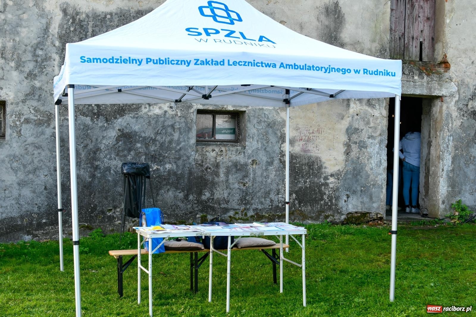 Zdjęcie w galerii na portalu naszraciborz.pl: Spichlerz w Sławikowie pełen przysmaków, kwiatów i rękodzieła wiadomości z regionu