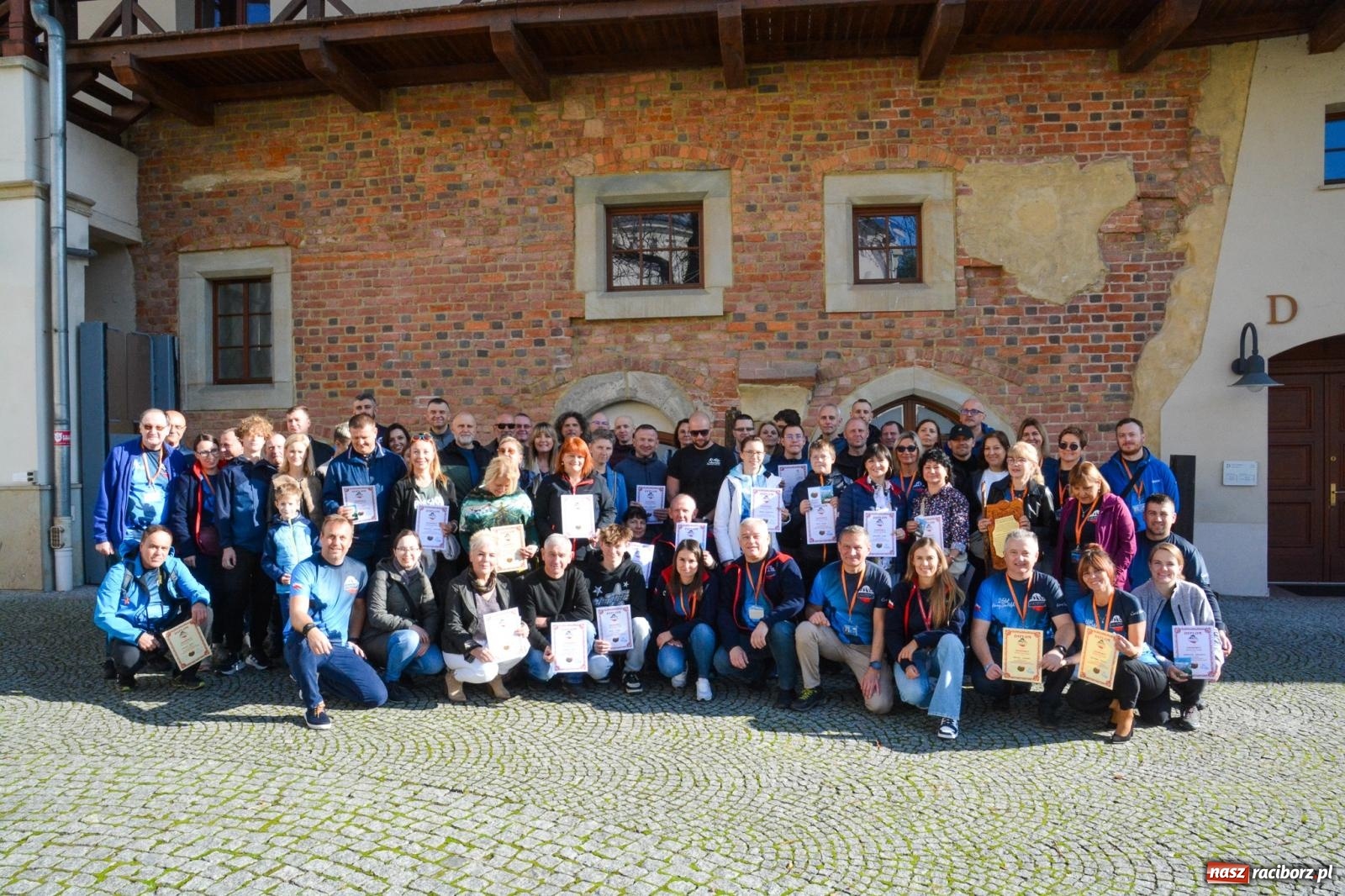 Zdjęcie w galerii na portalu naszraciborz.pl: Klub Zdobywców Korony Gór Polski zawitał na raciborski zamek [FOTO i WIDEO] wiadomości z regionu