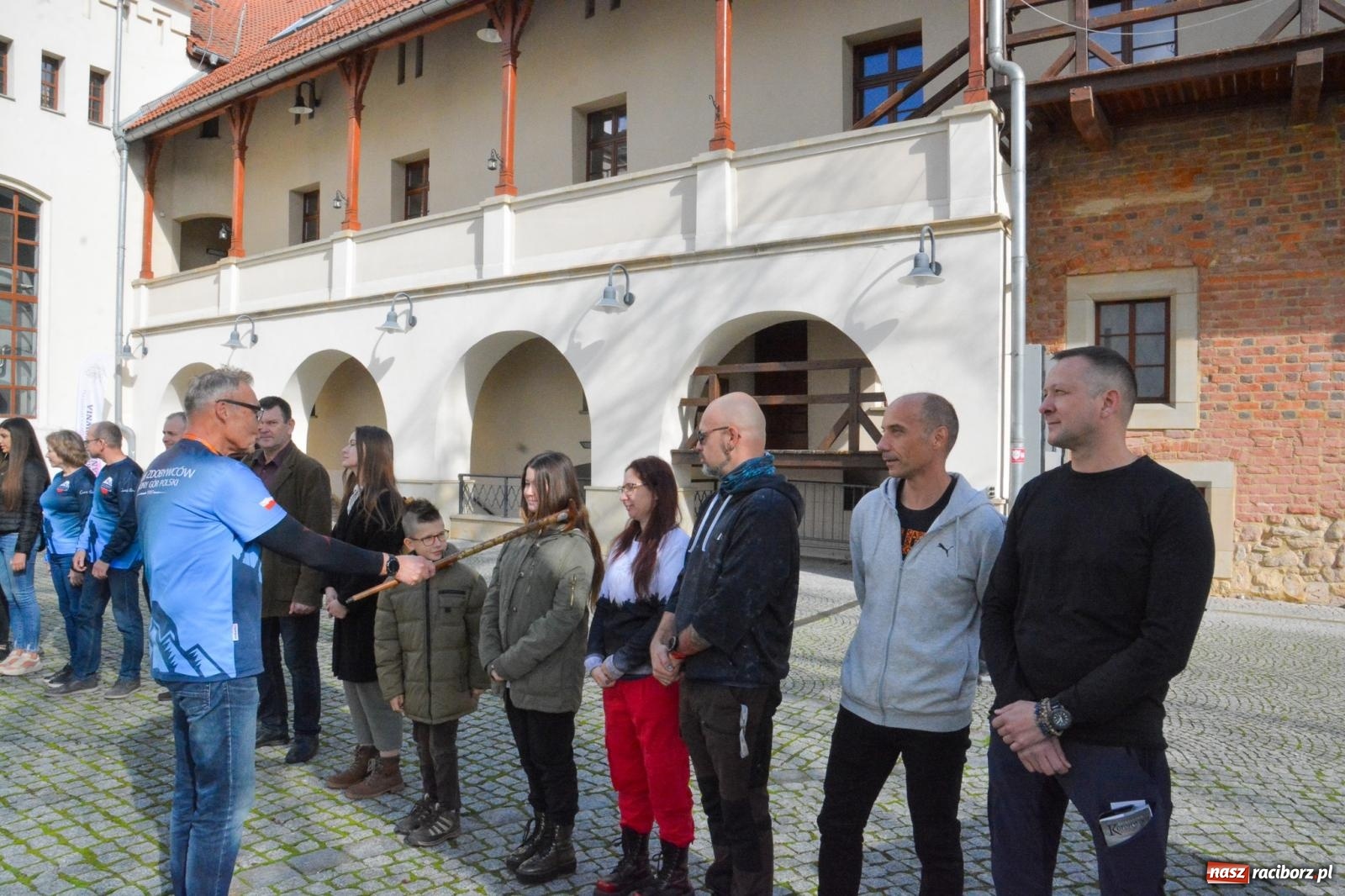 Zdjęcie w galerii na portalu naszraciborz.pl: Klub Zdobywców Korony Gór Polski zawitał na raciborski zamek [FOTO i WIDEO] wiadomości z regionu