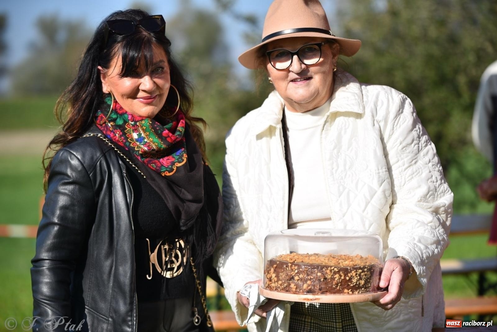 Zdjęcie w galerii na portalu naszraciborz.pl: Hubertus na Huzarskiej na bis – nie tylko tradycja, ale i pomoc dla Amelki [FOTO] wiadomości z regionu