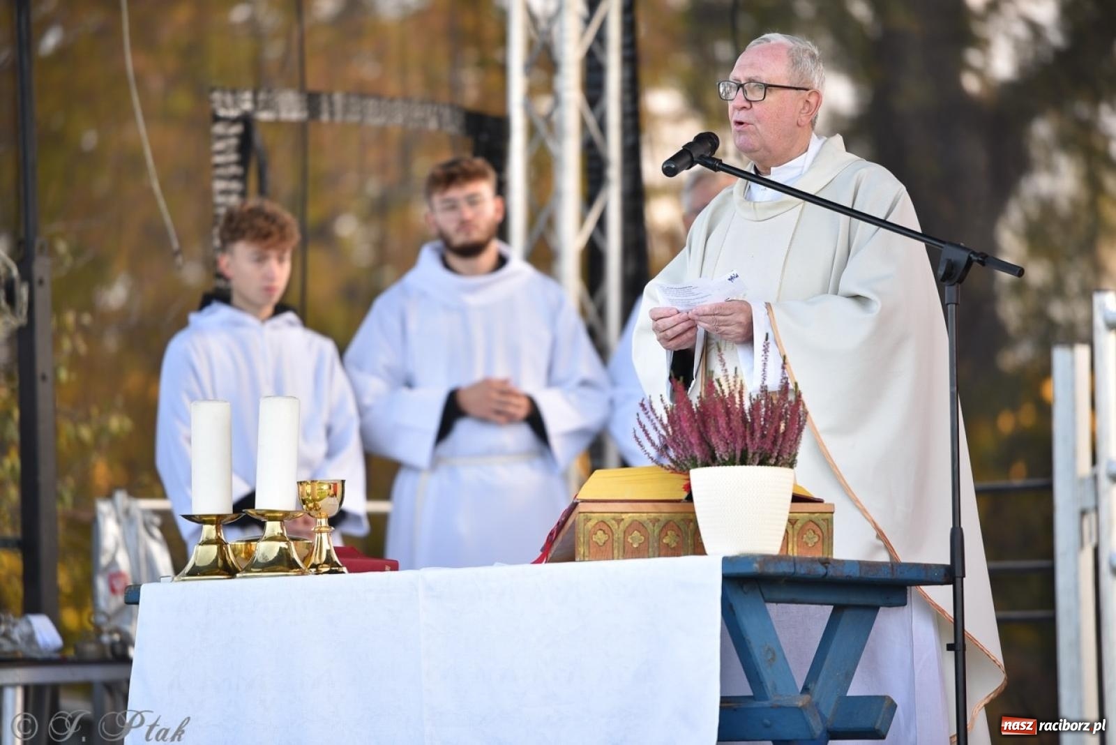 Zdjęcie w galerii na portalu naszraciborz.pl: Hubertus na Huzarskiej na bis – nie tylko tradycja, ale i pomoc dla Amelki [FOTO] wiadomości z regionu