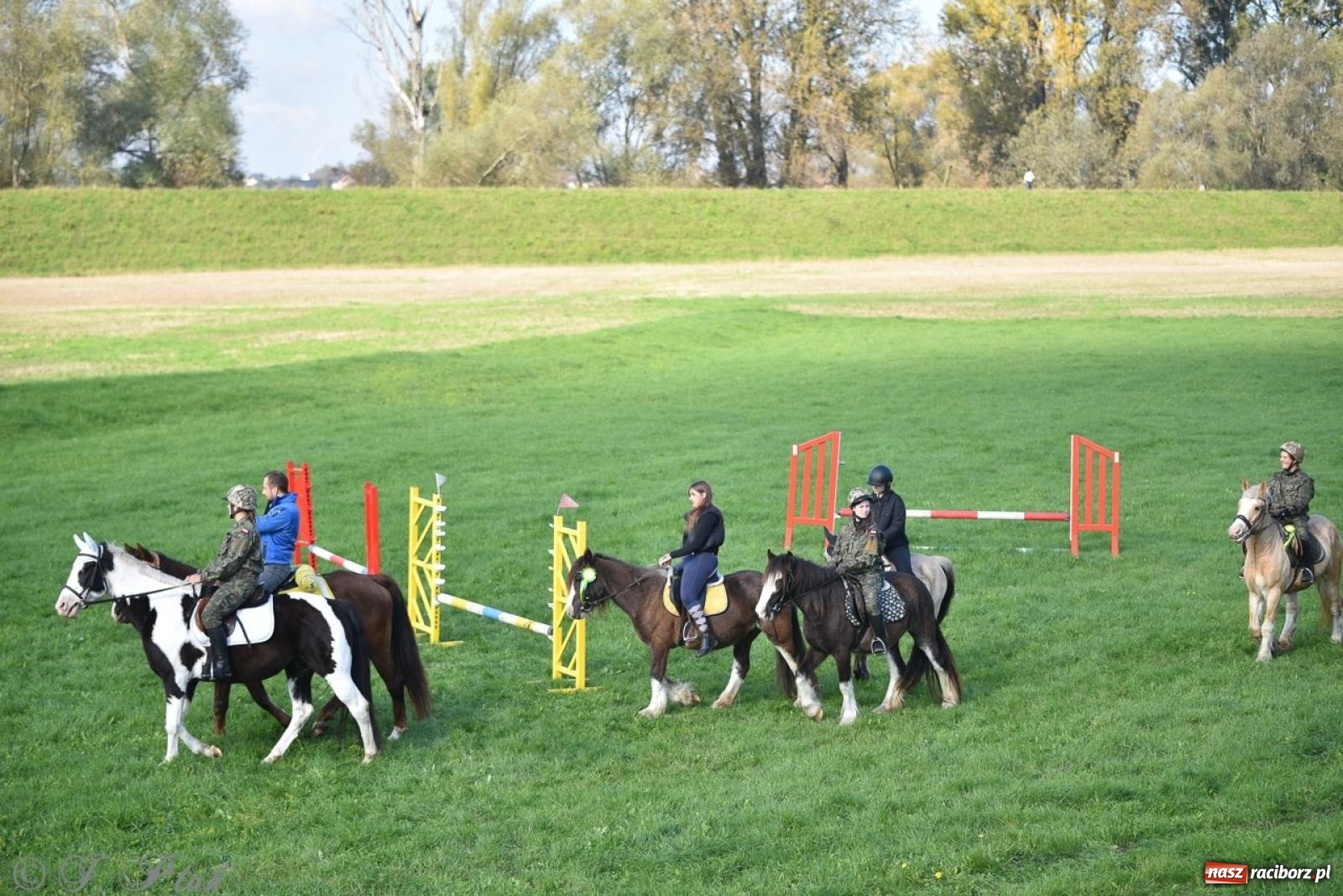Zdjęcie w galerii na portalu naszraciborz.pl: Hubertus na Huzarskiej na bis – nie tylko tradycja, ale i pomoc dla Amelki [FOTO] wiadomości z regionu