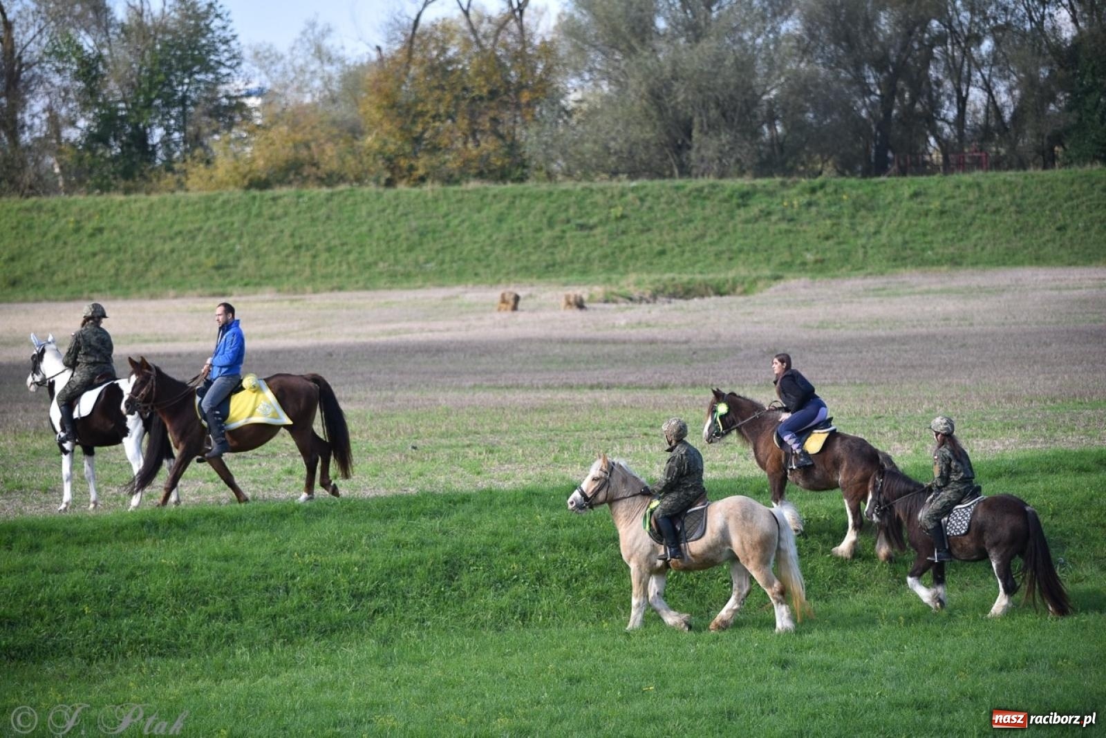 Zdjęcie w galerii na portalu naszraciborz.pl: Hubertus na Huzarskiej na bis – nie tylko tradycja, ale i pomoc dla Amelki [FOTO] wiadomości z regionu
