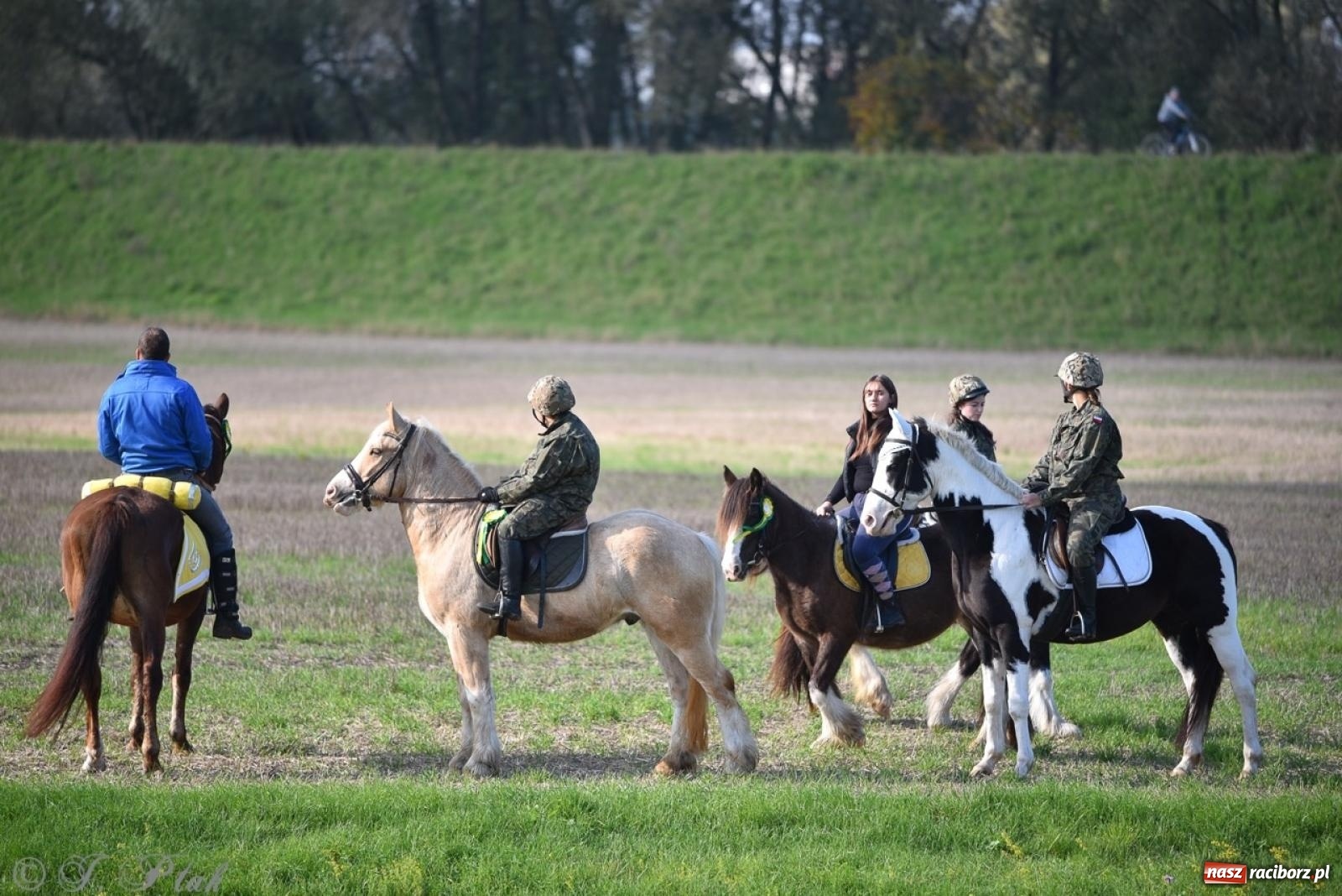 Zdjęcie w galerii na portalu naszraciborz.pl: Hubertus na Huzarskiej na bis – nie tylko tradycja, ale i pomoc dla Amelki [FOTO] wiadomości z regionu