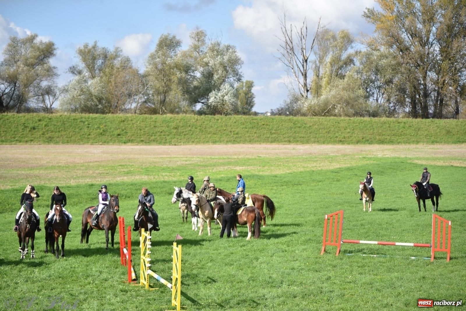 Zdjęcie w galerii na portalu naszraciborz.pl: Hubertus na Huzarskiej na bis – nie tylko tradycja, ale i pomoc dla Amelki [FOTO] wiadomości z regionu
