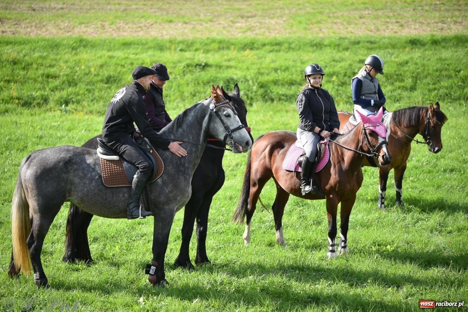 Zdjęcie w galerii na portalu naszraciborz.pl: Hubertus na Huzarskiej na bis – nie tylko tradycja, ale i pomoc dla Amelki [FOTO] wiadomości z regionu
