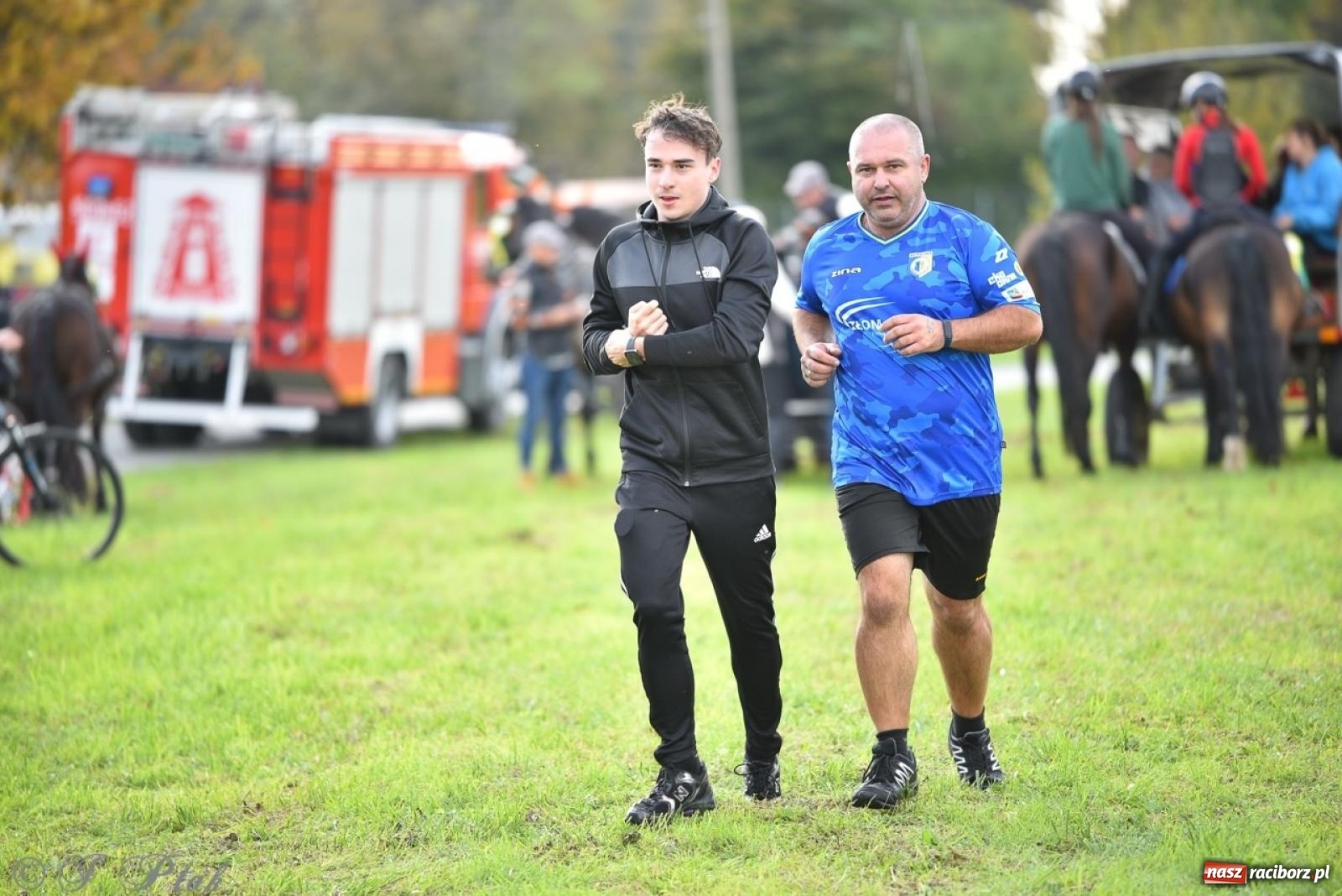 Zdjęcie w galerii na portalu naszraciborz.pl: Hubertus na Huzarskiej na bis – nie tylko tradycja, ale i pomoc dla Amelki [FOTO] wiadomości z regionu
