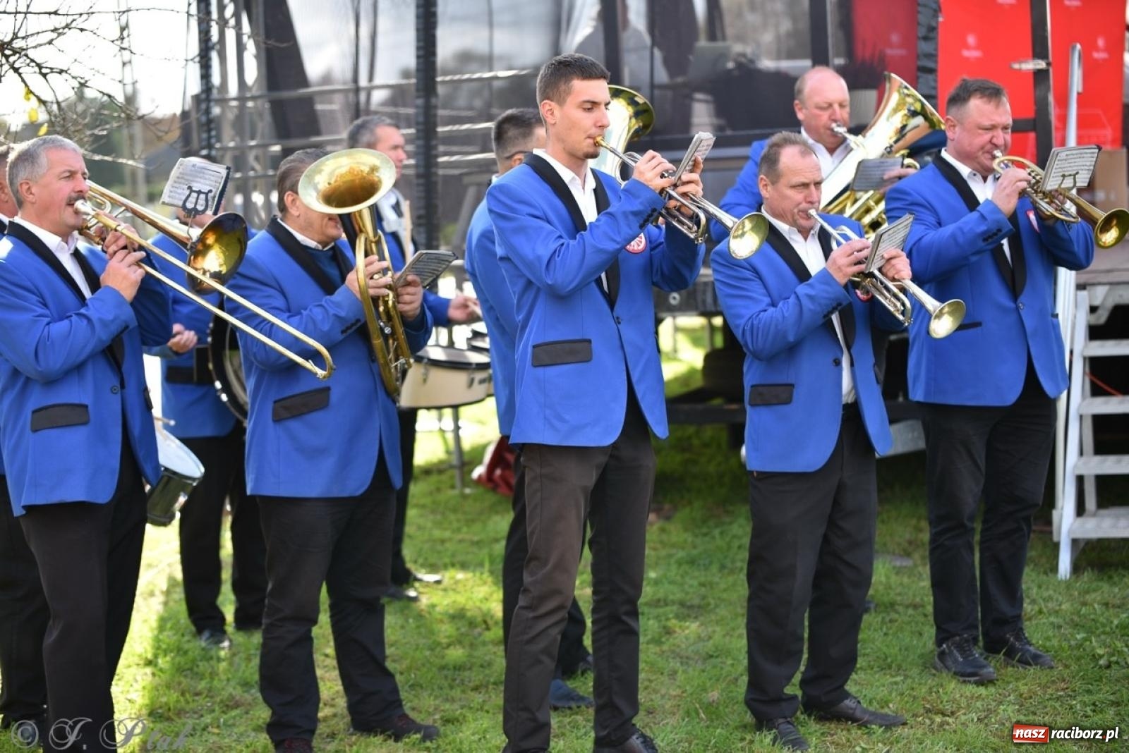 Zdjęcie w galerii na portalu naszraciborz.pl: Hubertus na Huzarskiej na bis – nie tylko tradycja, ale i pomoc dla Amelki [FOTO] wiadomości z regionu