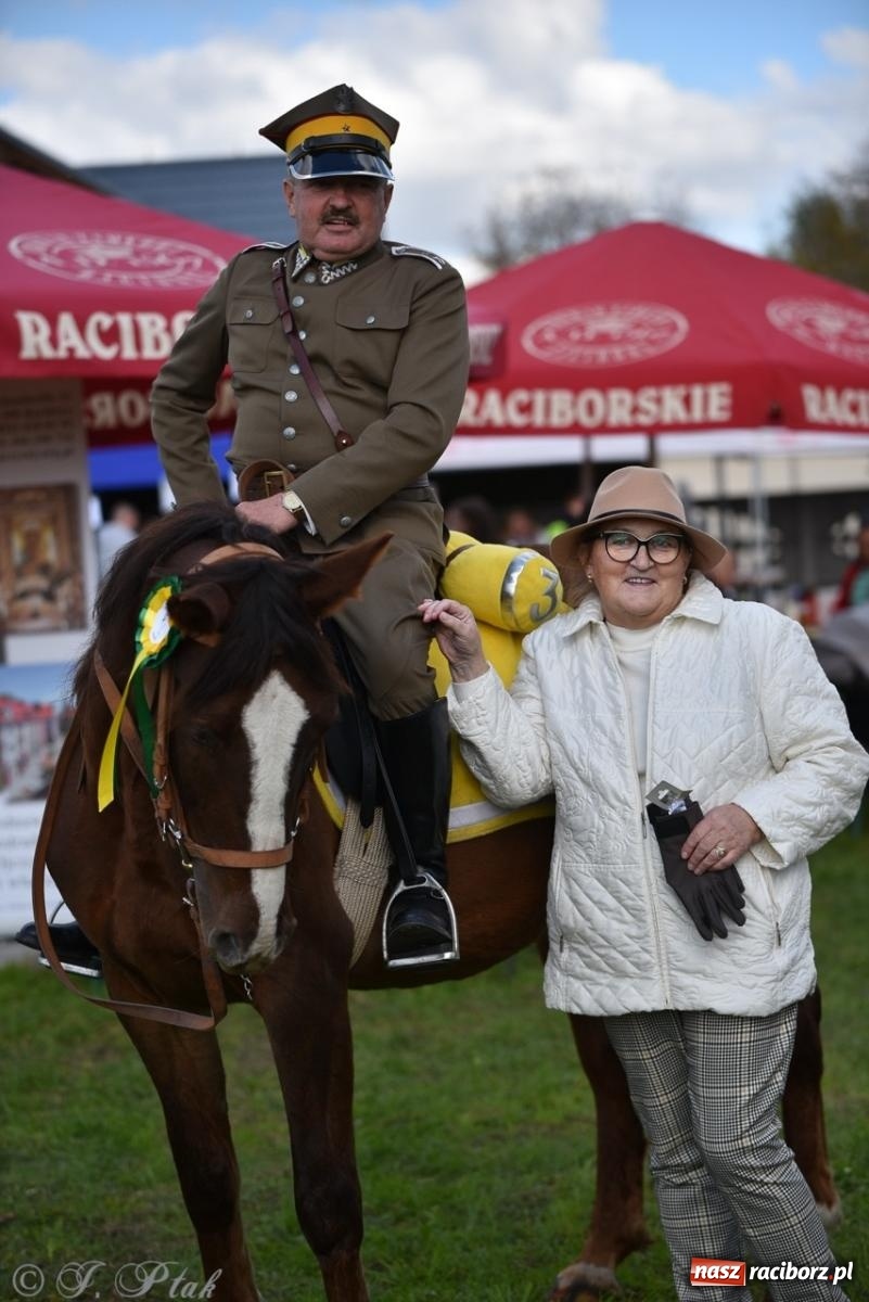 Zdjęcie w galerii na portalu naszraciborz.pl: Hubertus na Huzarskiej na bis – nie tylko tradycja, ale i pomoc dla Amelki [FOTO] wiadomości z regionu