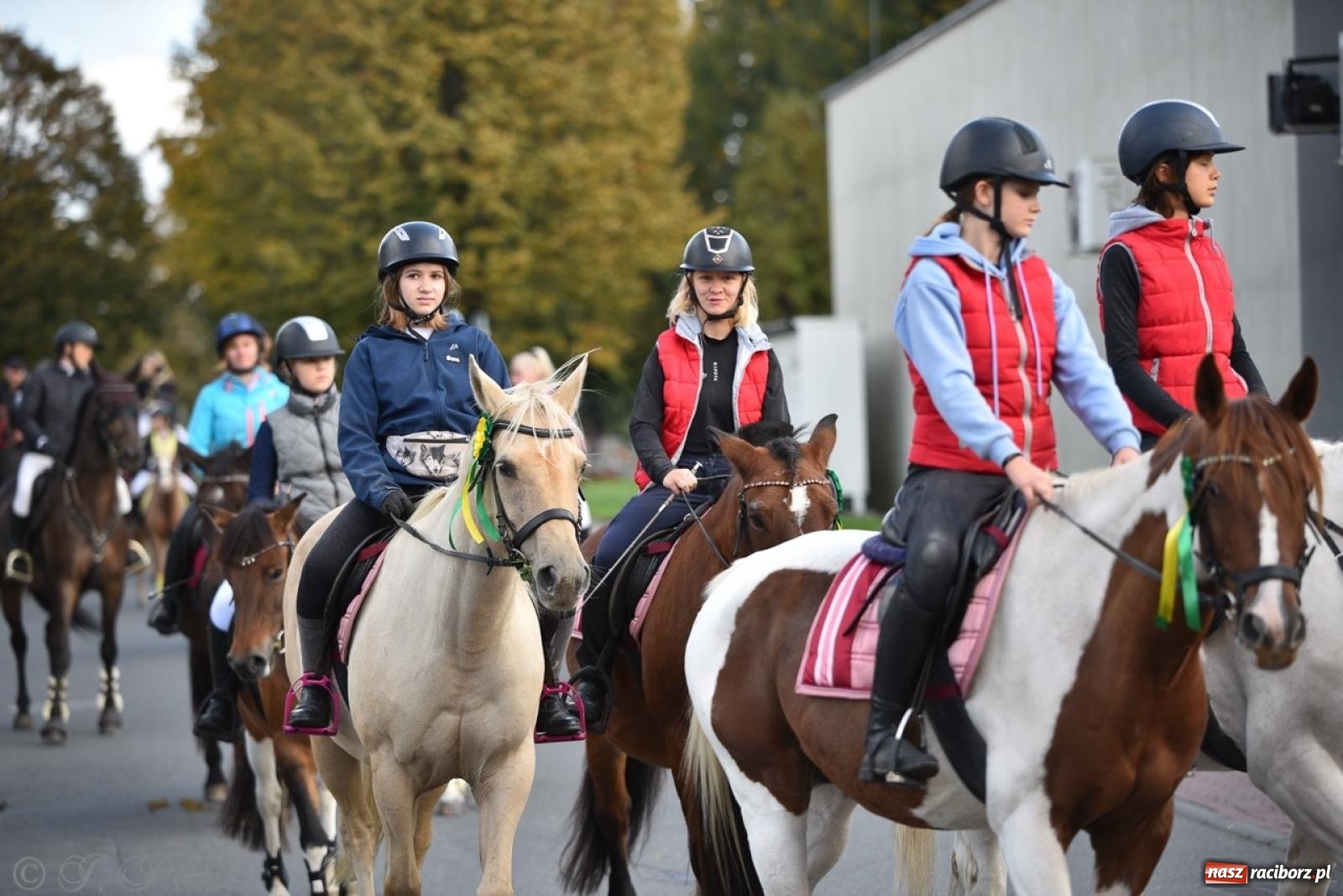Zdjęcie w galerii na portalu naszraciborz.pl: Hubertus na Huzarskiej na bis – nie tylko tradycja, ale i pomoc dla Amelki [FOTO] wiadomości z regionu
