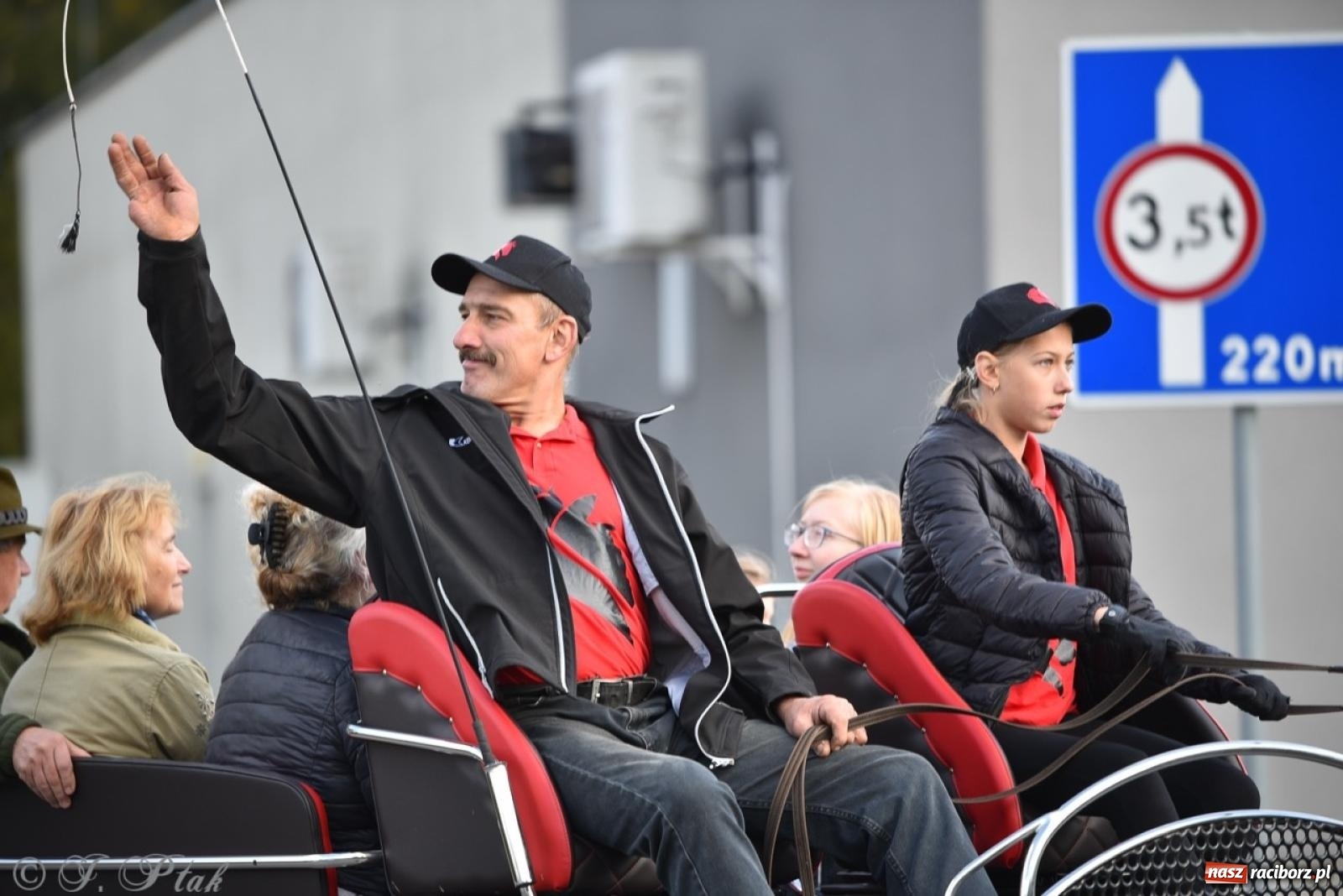 Zdjęcie w galerii na portalu naszraciborz.pl: Hubertus na Huzarskiej na bis – nie tylko tradycja, ale i pomoc dla Amelki [FOTO] wiadomości z regionu