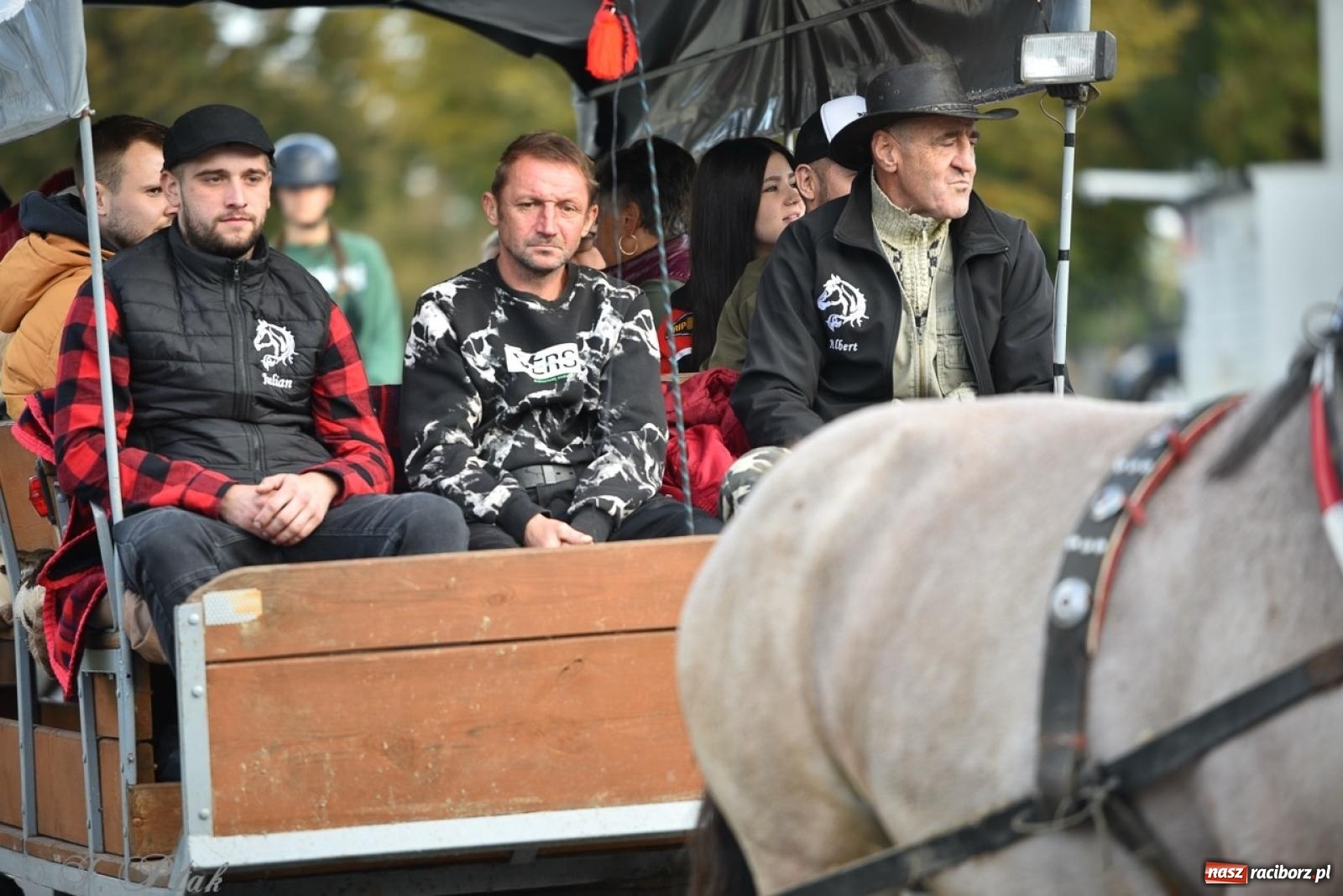 Zdjęcie w galerii na portalu naszraciborz.pl: Hubertus na Huzarskiej na bis – nie tylko tradycja, ale i pomoc dla Amelki [FOTO] wiadomości z regionu