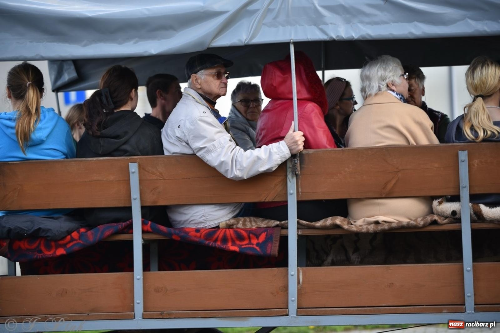 Zdjęcie w galerii na portalu naszraciborz.pl: Hubertus na Huzarskiej na bis – nie tylko tradycja, ale i pomoc dla Amelki [FOTO] wiadomości z regionu