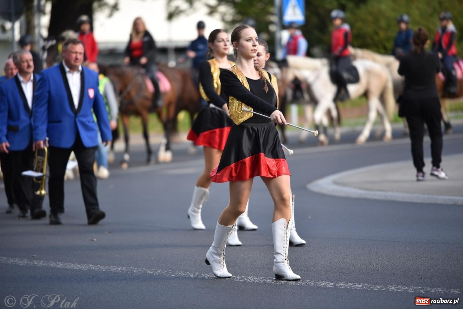 Zdjęcie w galerii na portalu naszraciborz.pl: Hubertus na Huzarskiej na bis – nie tylko tradycja, ale i pomoc dla Amelki [FOTO] wiadomości z regionu