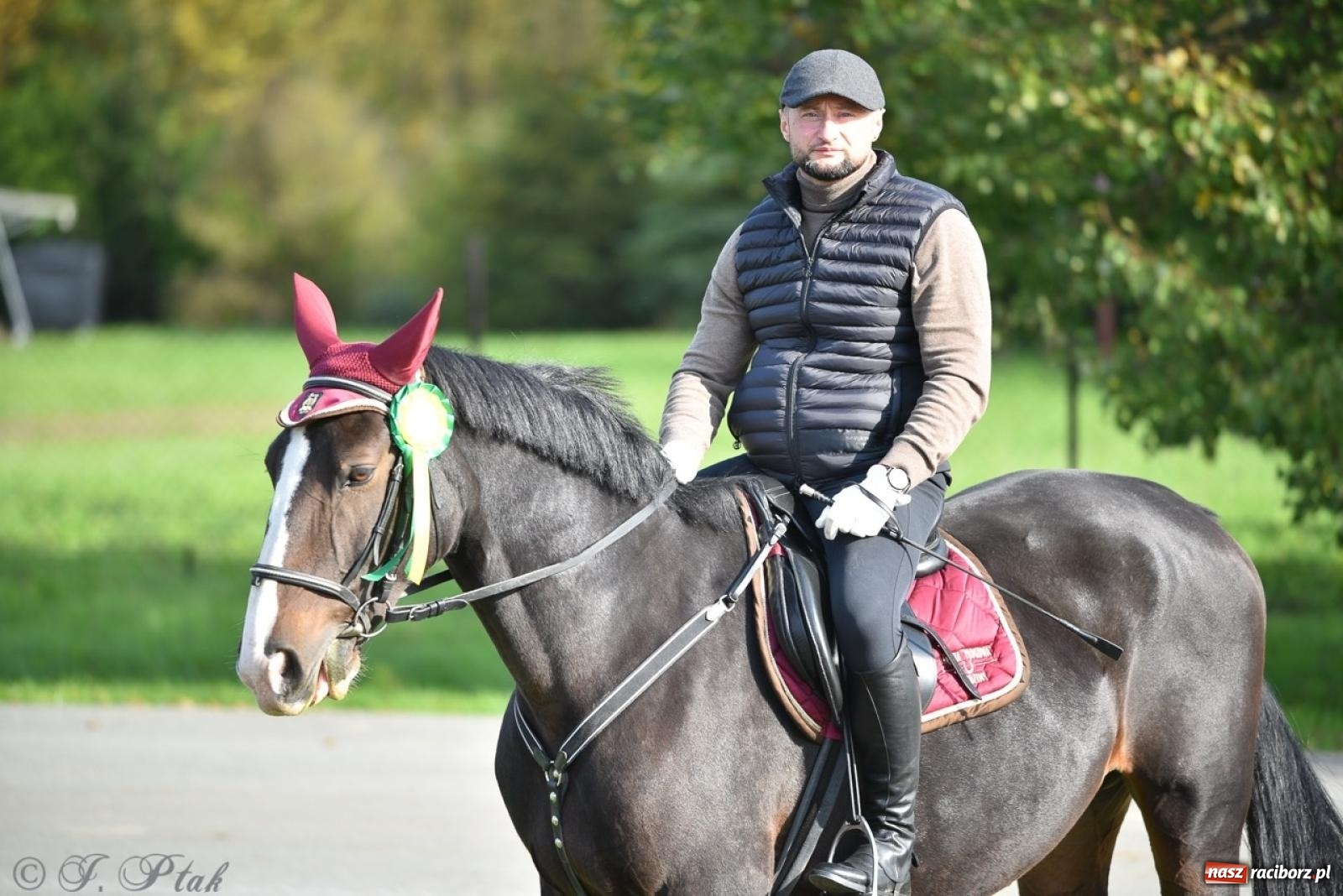 Zdjęcie w galerii na portalu naszraciborz.pl: Hubertus na Huzarskiej na bis – nie tylko tradycja, ale i pomoc dla Amelki [FOTO] wiadomości z regionu