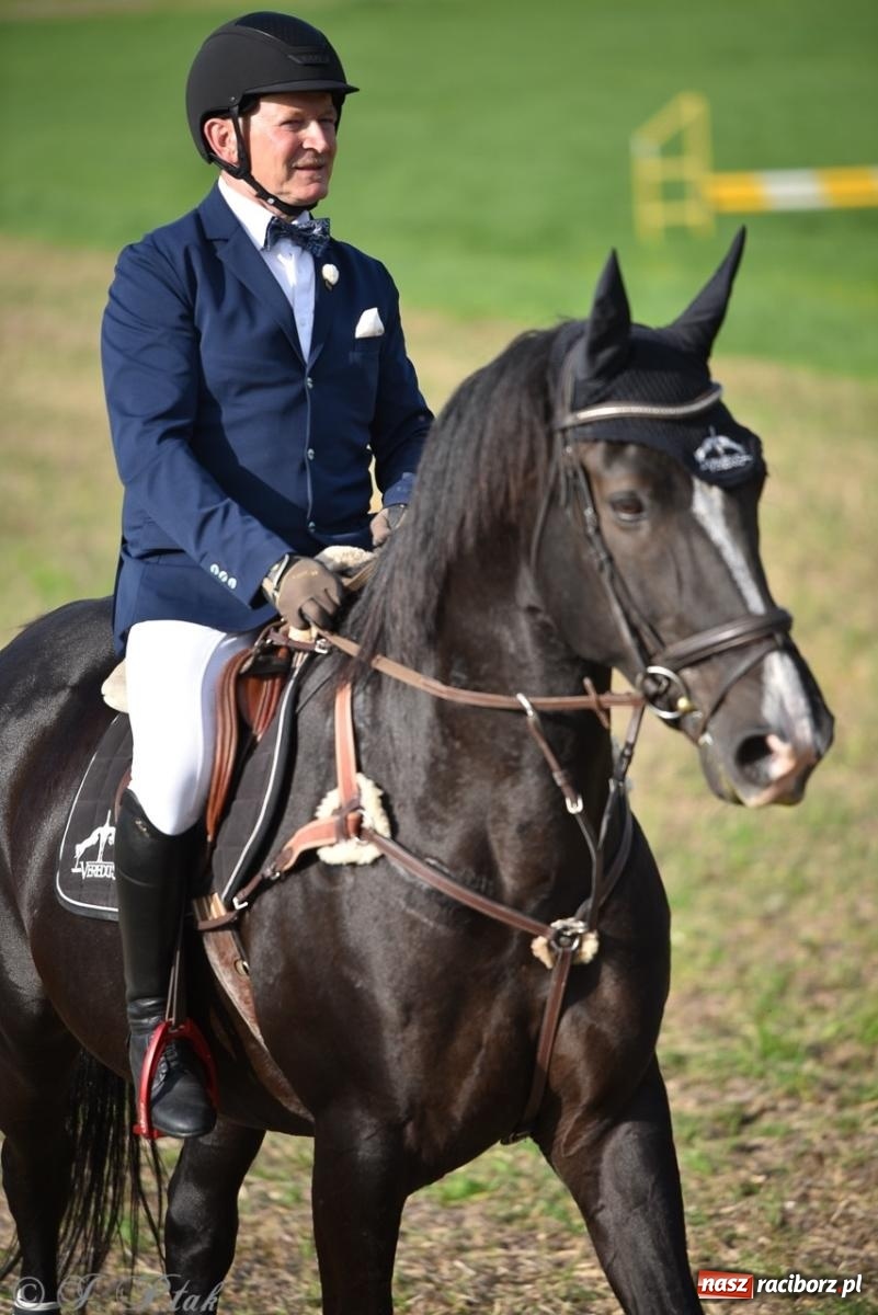 Zdjęcie w galerii na portalu naszraciborz.pl: Hubertus na Huzarskiej na bis – nie tylko tradycja, ale i pomoc dla Amelki [FOTO] wiadomości z regionu
