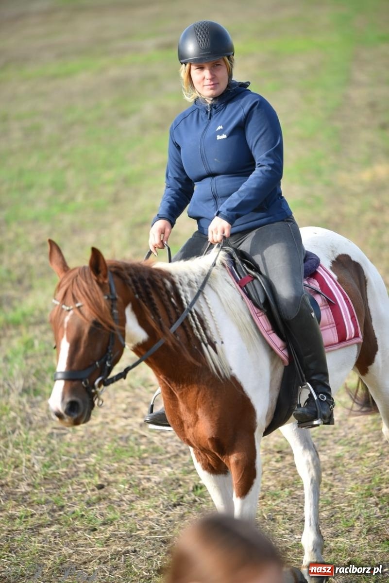 Zdjęcie w galerii na portalu naszraciborz.pl: Hubertus na Huzarskiej na bis – nie tylko tradycja, ale i pomoc dla Amelki [FOTO] wiadomości z regionu