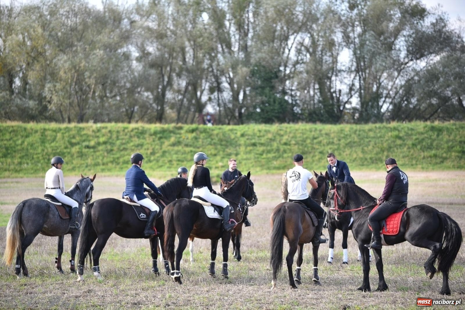 Zdjęcie w galerii na portalu naszraciborz.pl: Hubertus na Huzarskiej na bis – nie tylko tradycja, ale i pomoc dla Amelki [FOTO] wiadomości z regionu
