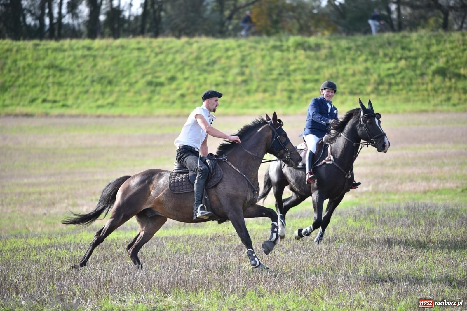 Zdjęcie w galerii na portalu naszraciborz.pl: Hubertus na Huzarskiej na bis – nie tylko tradycja, ale i pomoc dla Amelki [FOTO] wiadomości z regionu