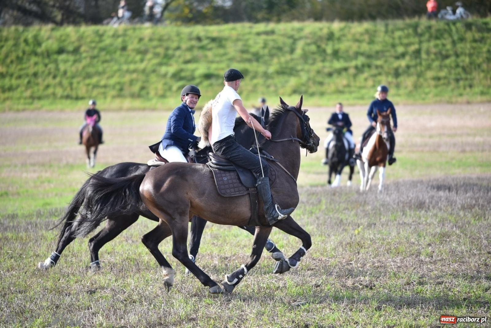 Zdjęcie w galerii na portalu naszraciborz.pl: Hubertus na Huzarskiej na bis – nie tylko tradycja, ale i pomoc dla Amelki [FOTO] wiadomości z regionu