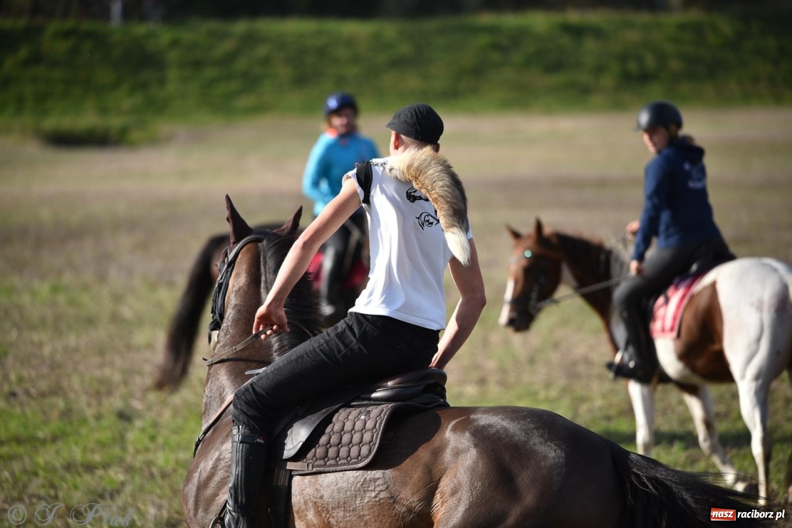 Zdjęcie w galerii na portalu naszraciborz.pl: Hubertus na Huzarskiej na bis – nie tylko tradycja, ale i pomoc dla Amelki [FOTO] wiadomości z regionu