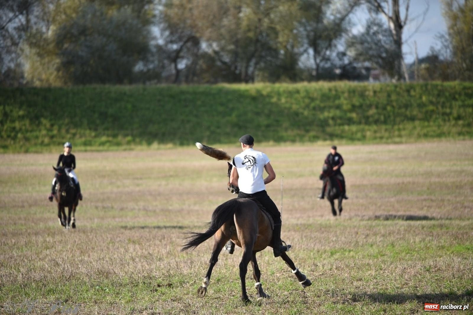 Zdjęcie w galerii na portalu naszraciborz.pl: Hubertus na Huzarskiej na bis – nie tylko tradycja, ale i pomoc dla Amelki [FOTO] wiadomości z regionu