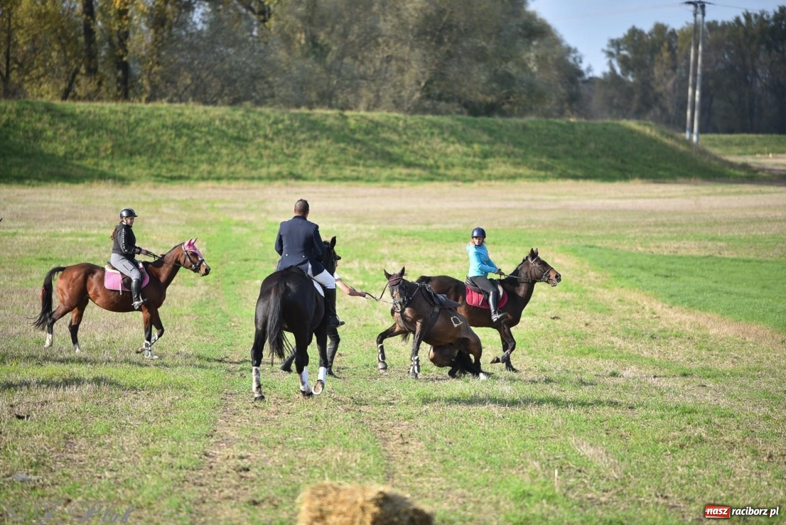 Zdjęcie w galerii na portalu naszraciborz.pl: Hubertus na Huzarskiej na bis – nie tylko tradycja, ale i pomoc dla Amelki [FOTO] wiadomości z regionu