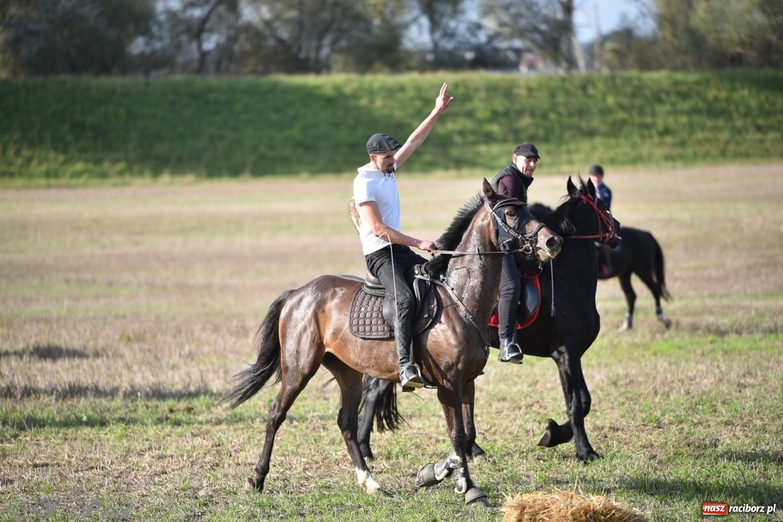 Zdjęcie w galerii na portalu naszraciborz.pl: Hubertus na Huzarskiej na bis – nie tylko tradycja, ale i pomoc dla Amelki [FOTO] wiadomości z regionu