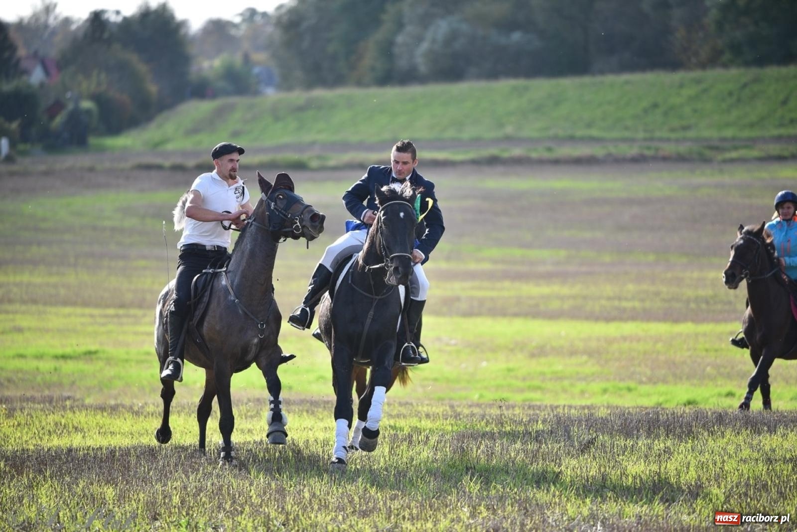 Zdjęcie w galerii na portalu naszraciborz.pl: Hubertus na Huzarskiej na bis – nie tylko tradycja, ale i pomoc dla Amelki [FOTO] wiadomości z regionu