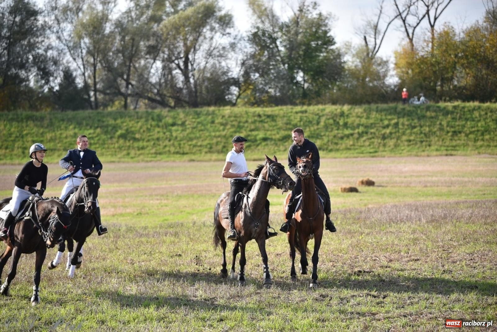 Zdjęcie w galerii na portalu naszraciborz.pl: Hubertus na Huzarskiej na bis – nie tylko tradycja, ale i pomoc dla Amelki [FOTO] wiadomości z regionu
